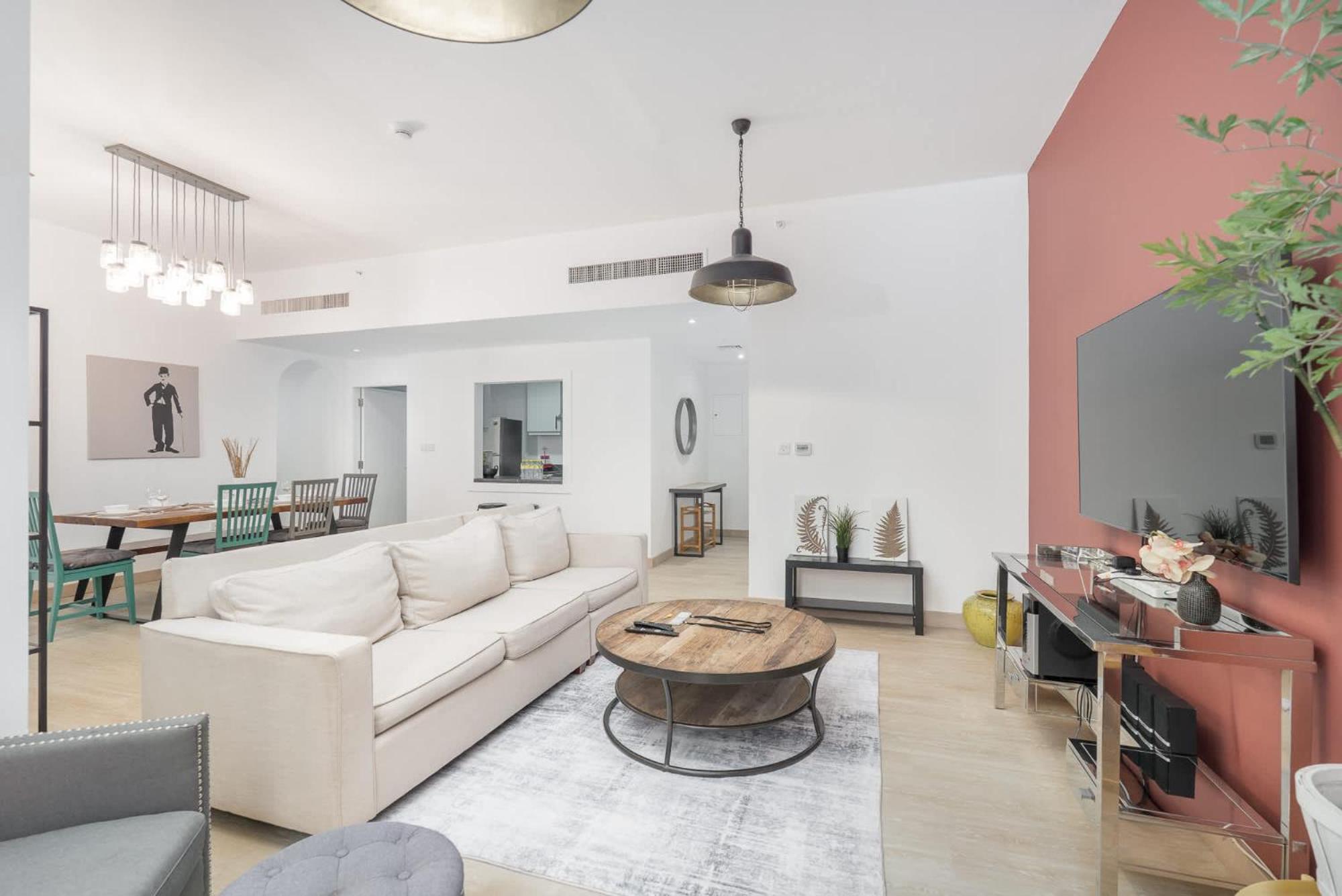 Stylish 4-bedroom With Balcony Views In Jbr Appartamento