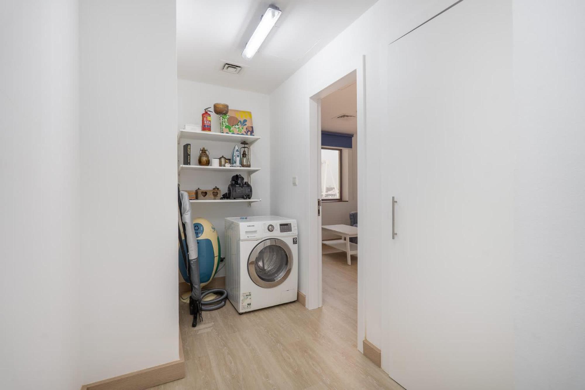 Stylish 4-bedroom With Balcony Views In Jbr Appartamento